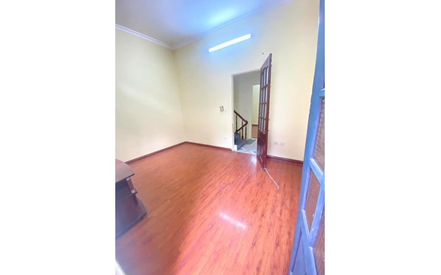 CHO THUÊ NHÀ TRONG NGÕ 170 TAM TRINH, 40M2, 3 TẦNG, 3 NGỦ, 3 WC, 8 TRIỆU - Ở GĐ, NHÓM
